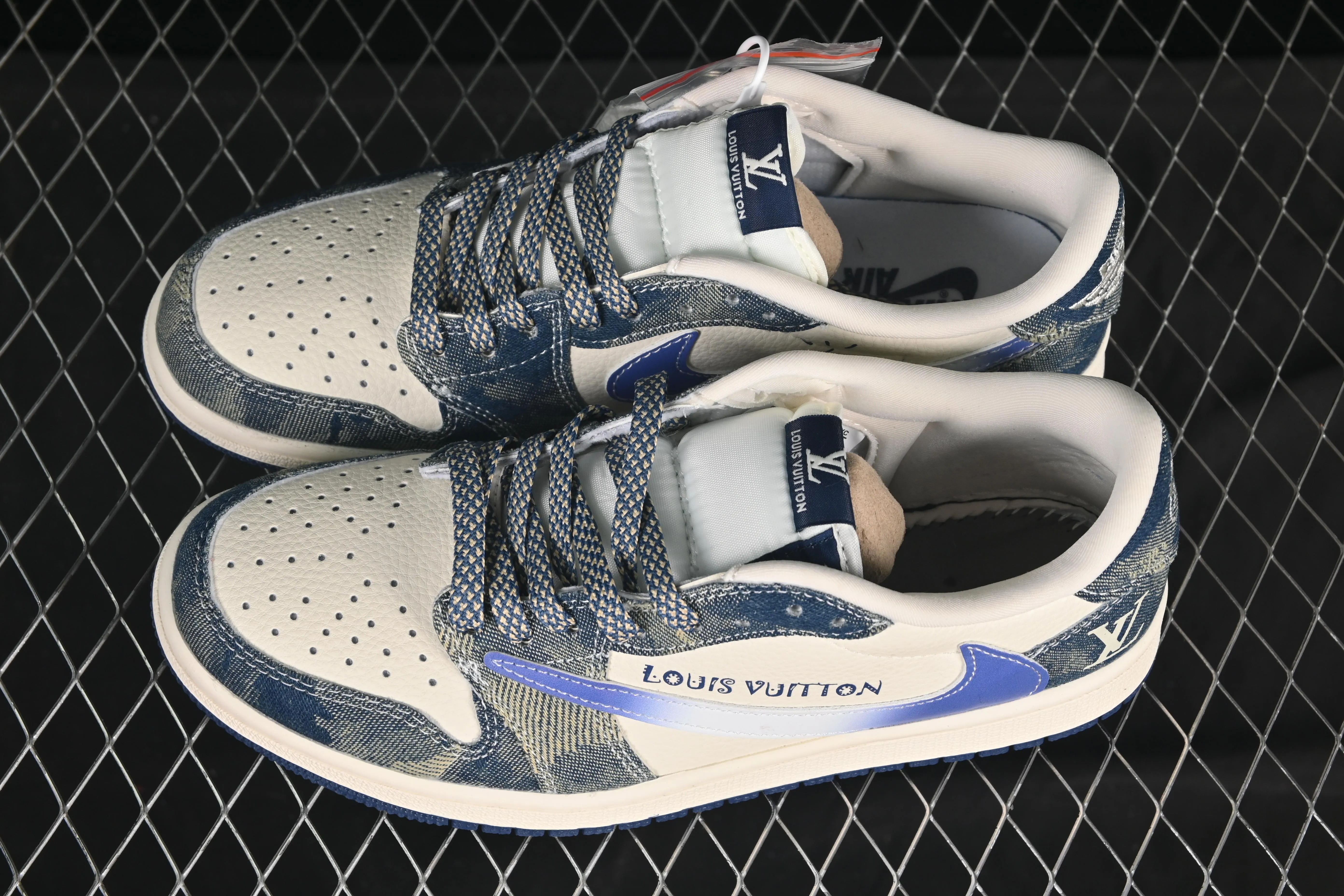 All categories Air Jordan Jordan series basketball shoes Air Jordan 1 Low High-end customized low-top sneakers Travis Scott x Fragment Design x Air Jordan 1 Low OG SP AJ1 Joe 1 LV joint blue jeans low-top cultural and casual sneakers XQ1979-002